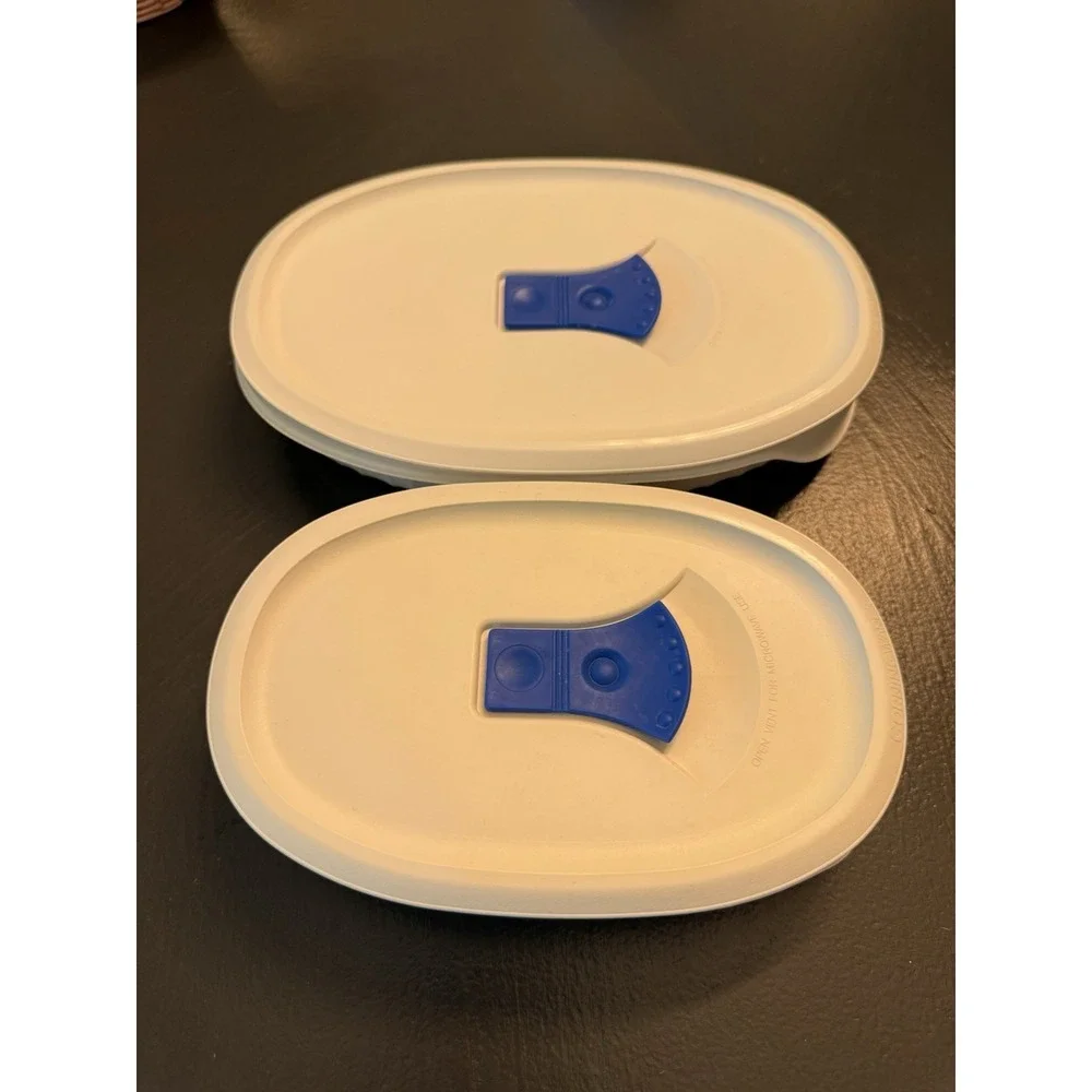 Corning Ware Set of 2 French White Individual Stoneware  & Seals 15 oz & 23 oz